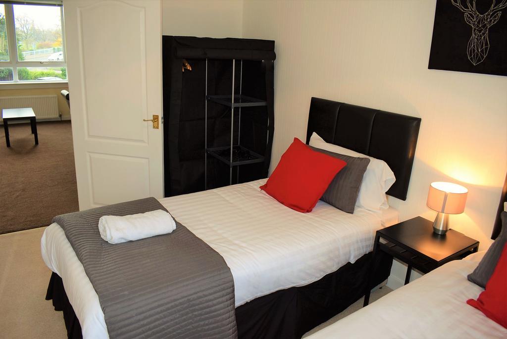 Kelpies Serviced Apartments Macgregor- 2 Bedrooms Грейнджмут Экстерьер фото